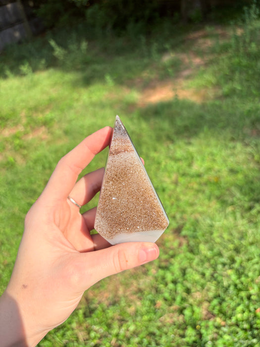 Gemy Brown & White Agate Point