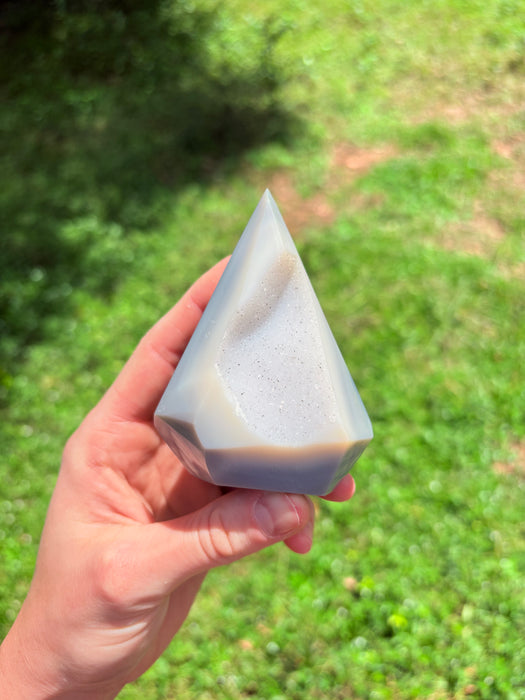 Gemy & Sugary White & Grey Agate Point