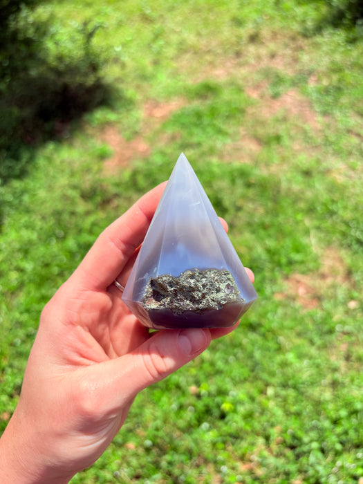 Sugary White and Grey Agate Point