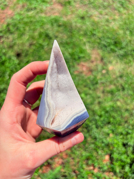 Gemy & Sugary White & Grey Agate Point