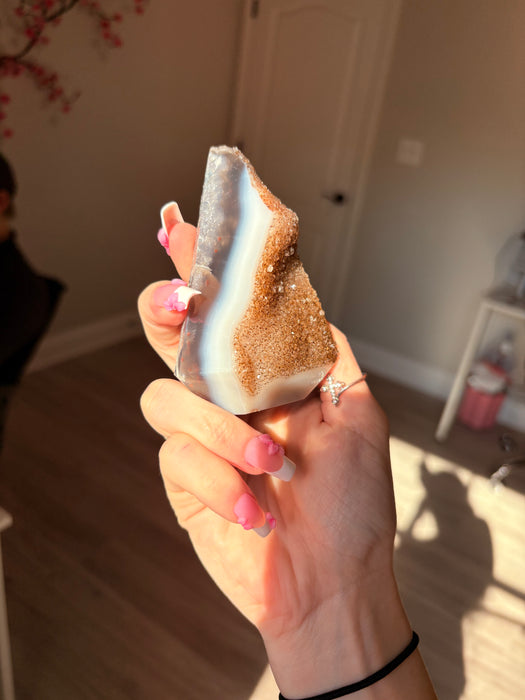 Gemy Brown & White Agate Point