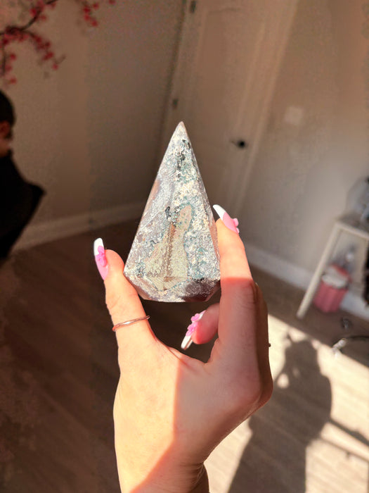 Gemy Brown & White Agate Point