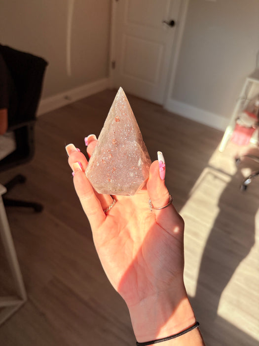 Dreamy Purple & Pink Gemy Agate Point