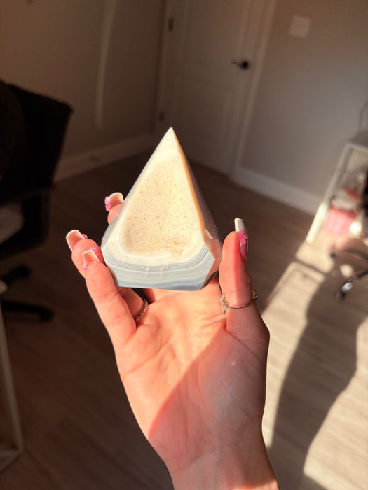 Gemy & Sugary White & Grey Agate Point