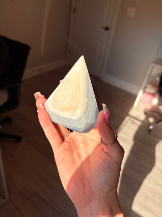 Gemy & Sugary White & Grey Agate Point