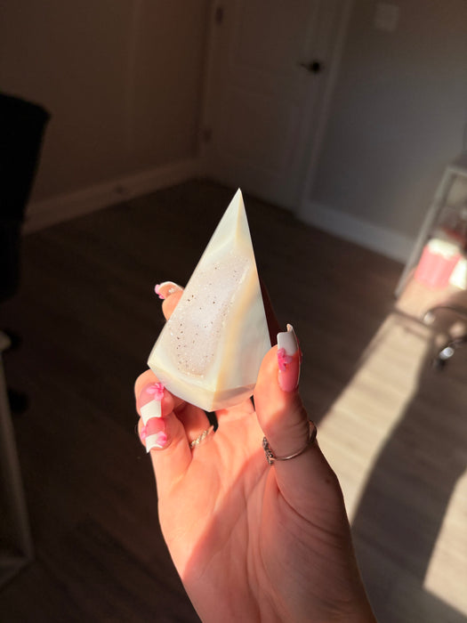 Gemy & Sugary White & Grey Agate Point